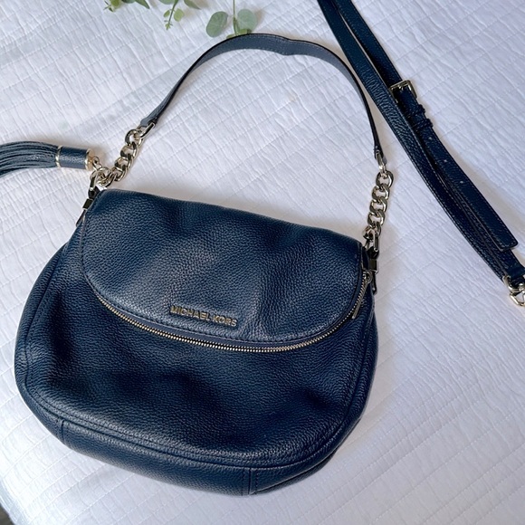 Michael Kors Crossbody and Shoulder Bag - Picture 3 of 11